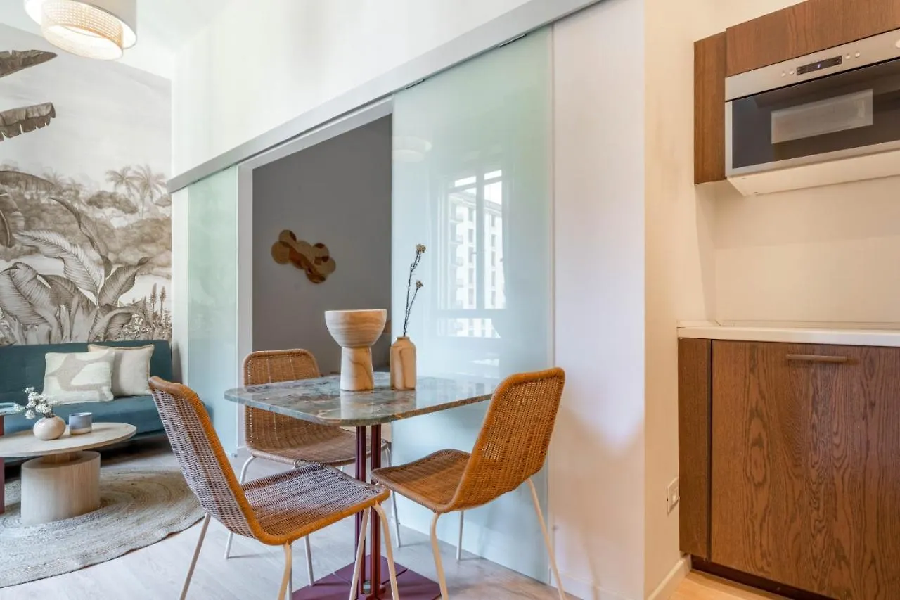 Tropical And New Flat In Porta Venezia By Easylife Apartment Milan Italy