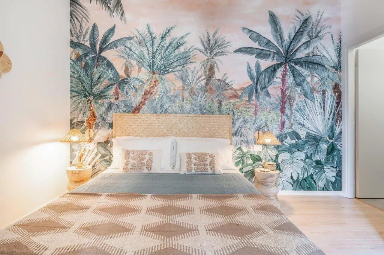 Tropical And New Flat In Porta Venezia By Easylife contacts